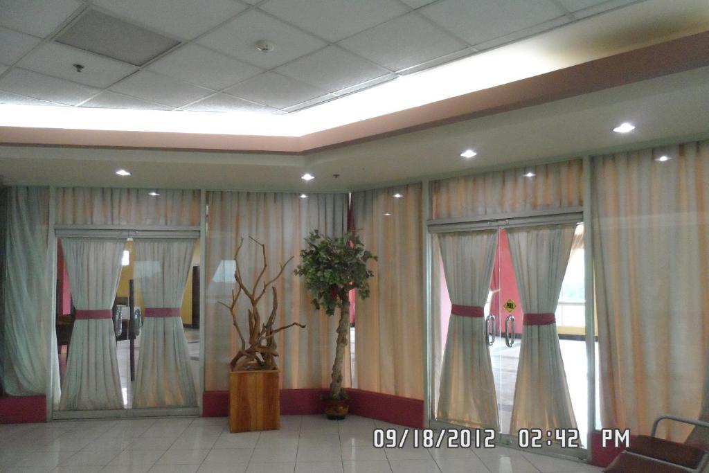 Ibay Zion Hotel Baguio City Buitenkant foto